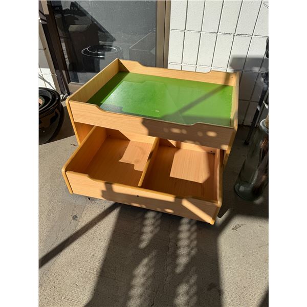 Play table