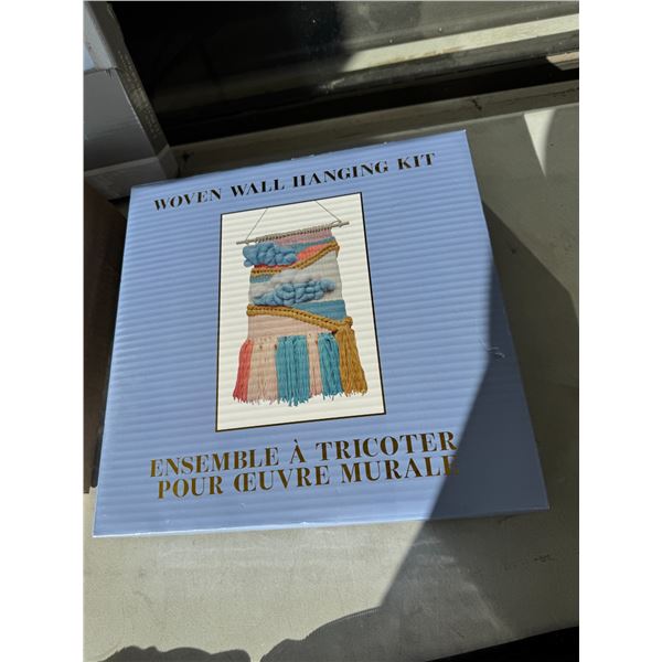 Woven  wall hanging kit