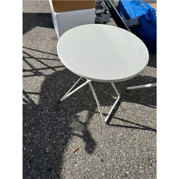 Shorter folding white side table