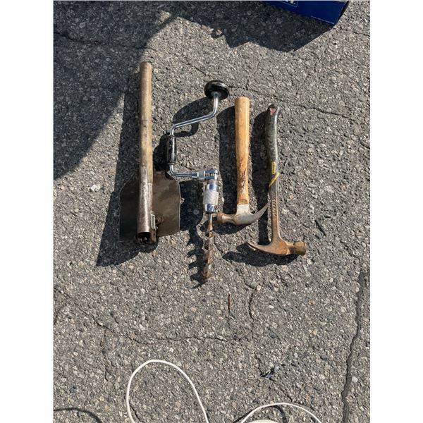 Hamel's folding shovel and mandrill