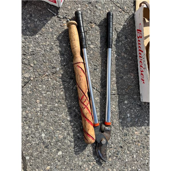 Wood bunker, and clippers