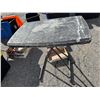 Image 1 : Folding table