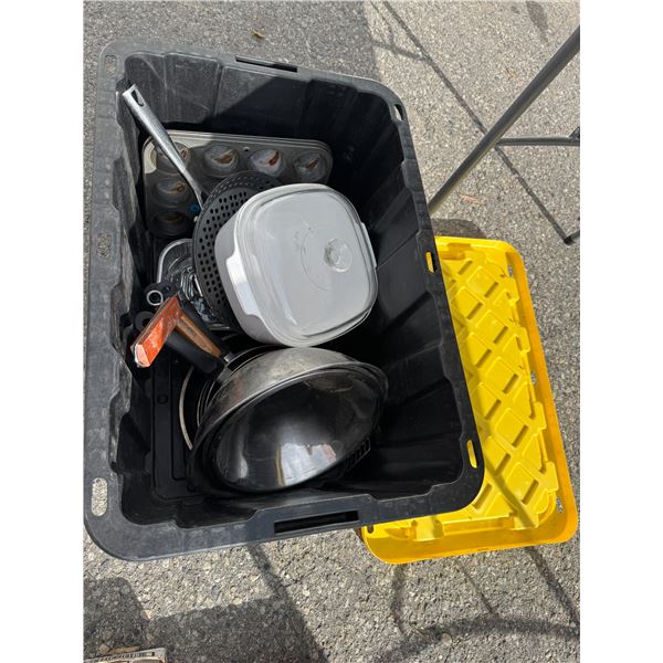 Kitchen items and bin with lid