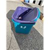 Image 1 : Bins with lids