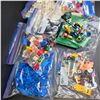 Image 7 : 5lbs of Lego pieces and people figures