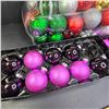 Image 2 : Large number of modern christmas ornament baubles