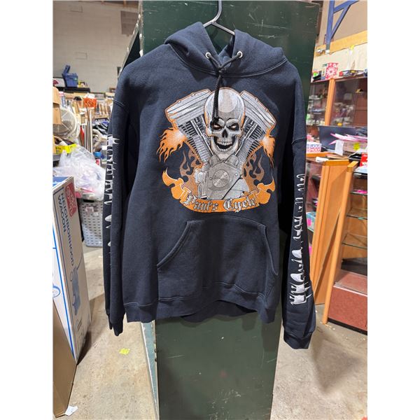 Paul cycle Rutland, Canada hoodie size large