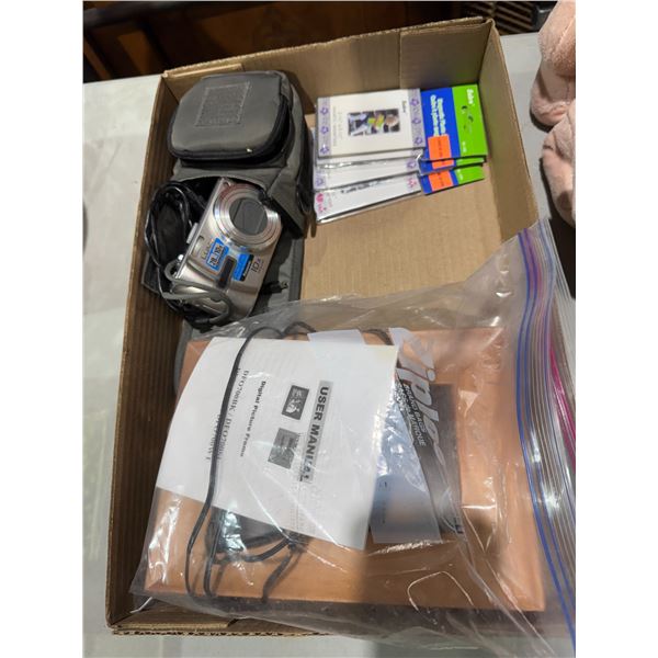 LUMIX camera, digital picture frame and frame