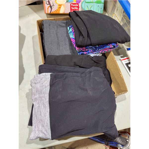 Women's size large leggings