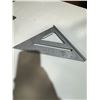 Image 1 : Triangle for cutting