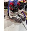 Image 1 : DALBELLO ski boots with a ski boot