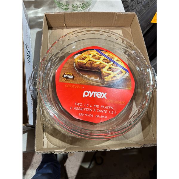 2 pyrex pie plates