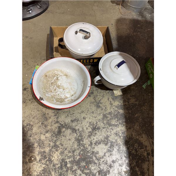Tin enamel pots and bowl