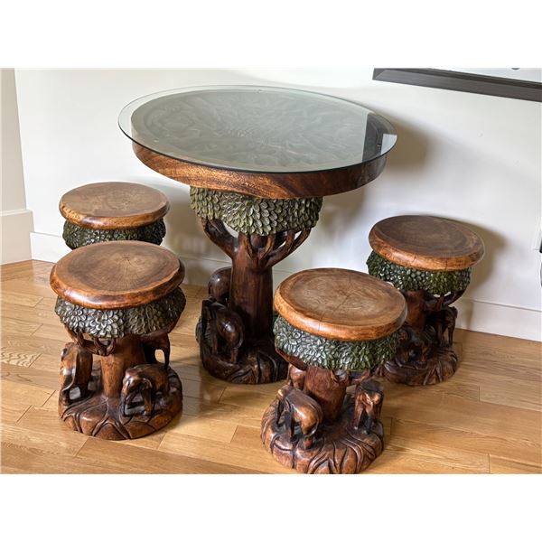 Napkin holders and other decor