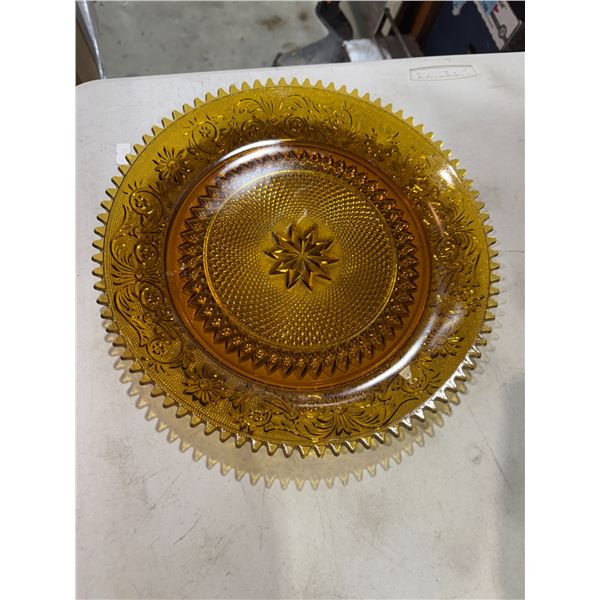 vintage amber glass serving platter made by Indiana Glass for Tiara Exclusives. It is in the "Sandwi