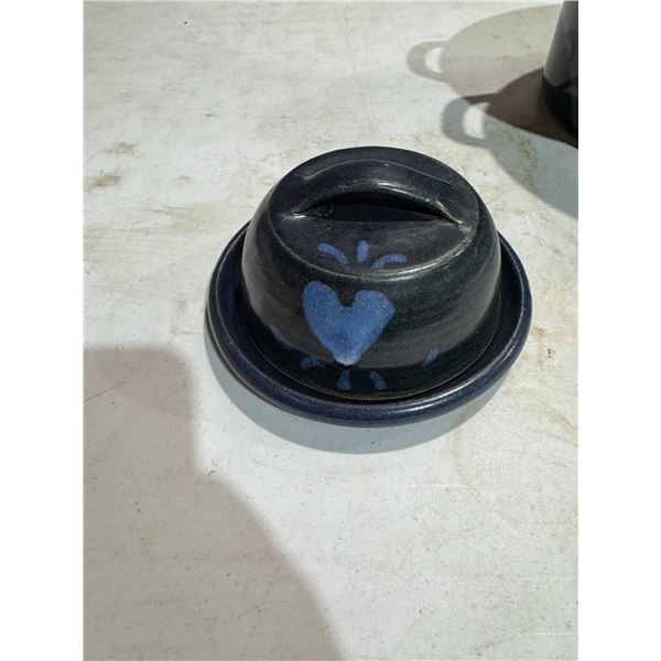 Butter pottery dish