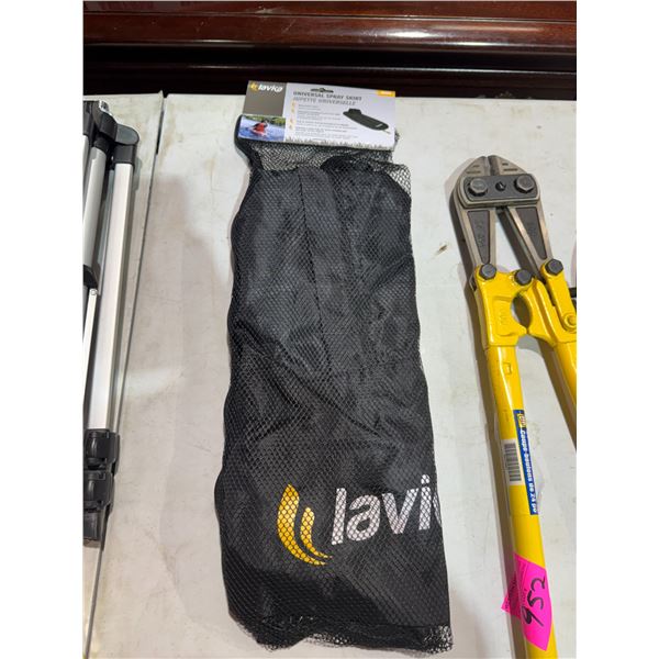 Universal spray skirt for