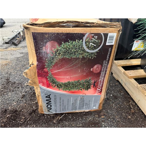 Noma indoor lighted tree arch