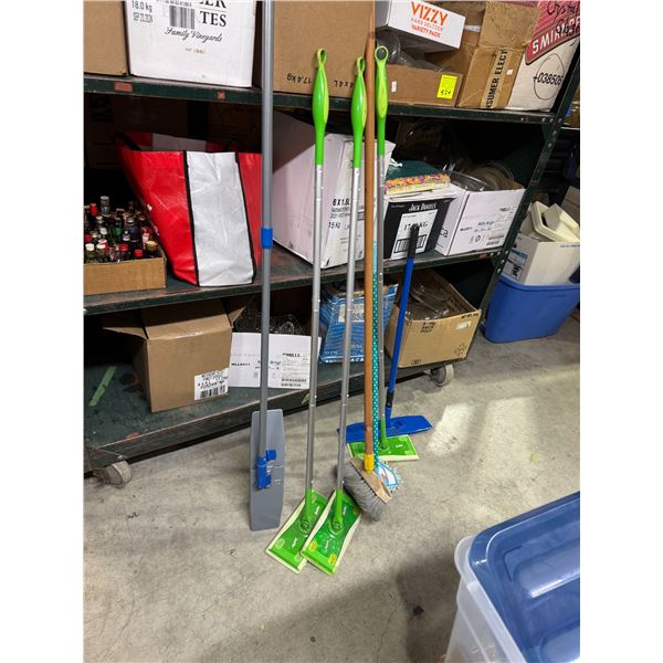 Lot of mops etc