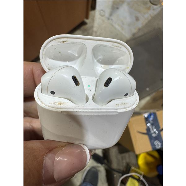 Apple earbuds tested and working