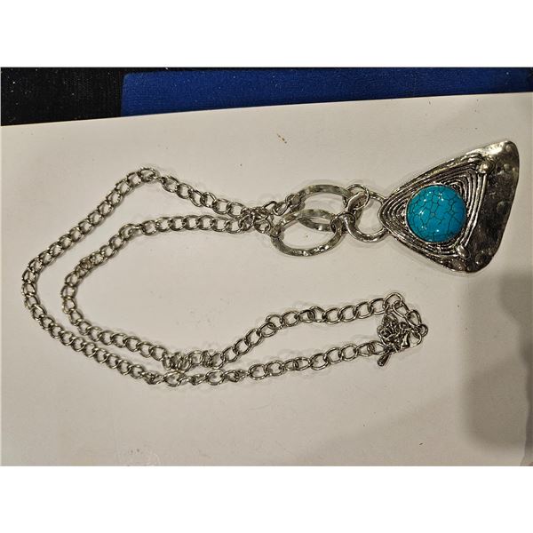 Large pendant necklace