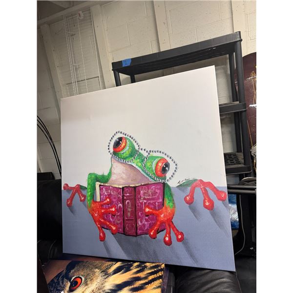Frog artwork measures 40 x 40