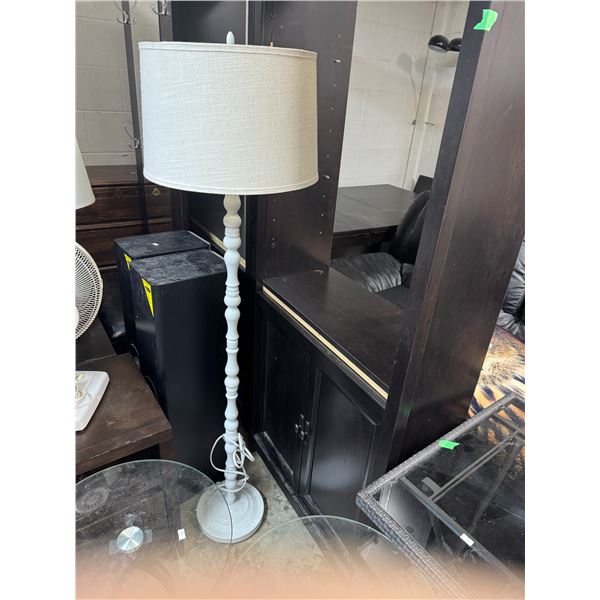 Floor lamp