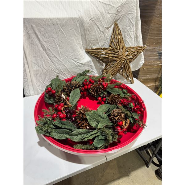 Wreath and star