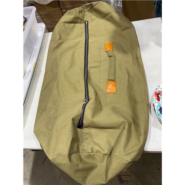Canvas duffel bag