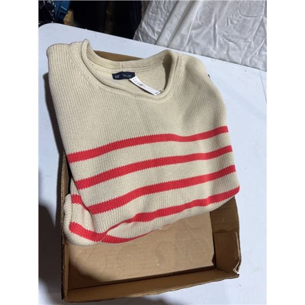 Net gap sweater size small