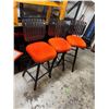 Image 1 : 3 swivel stools