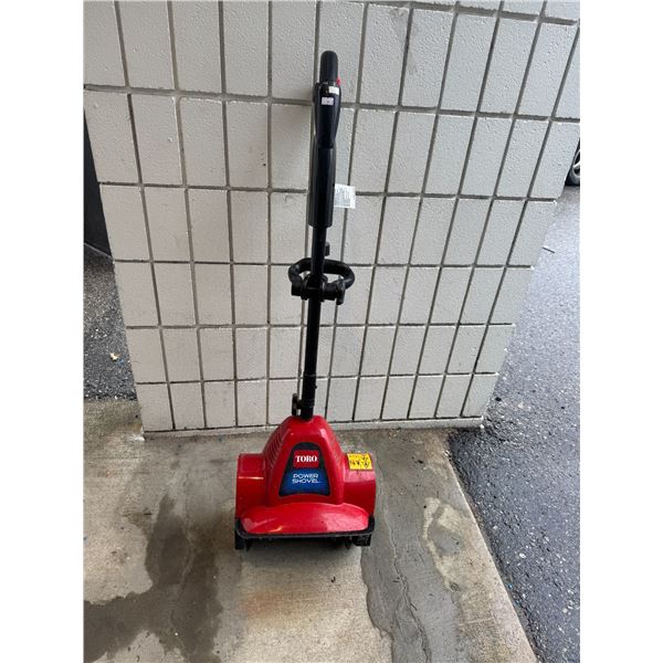 Toro snow shovel