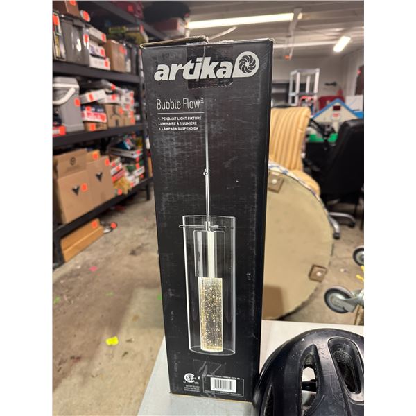 Pendant light fixture