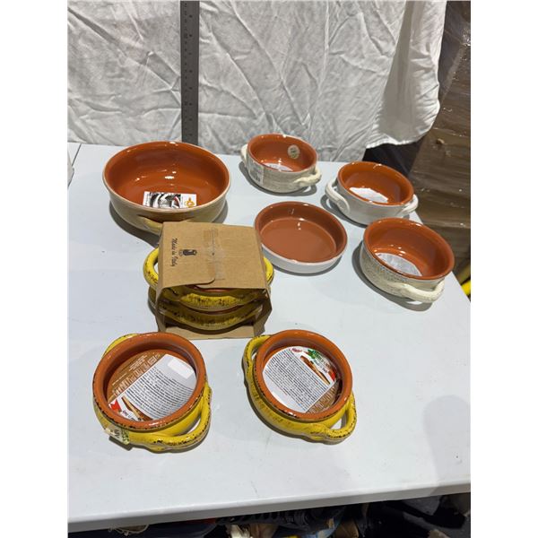 Assorted pottery bowls, new
