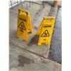 Image 1 : Wet floor/caution signs