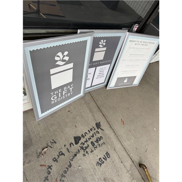 3 display advertising frames