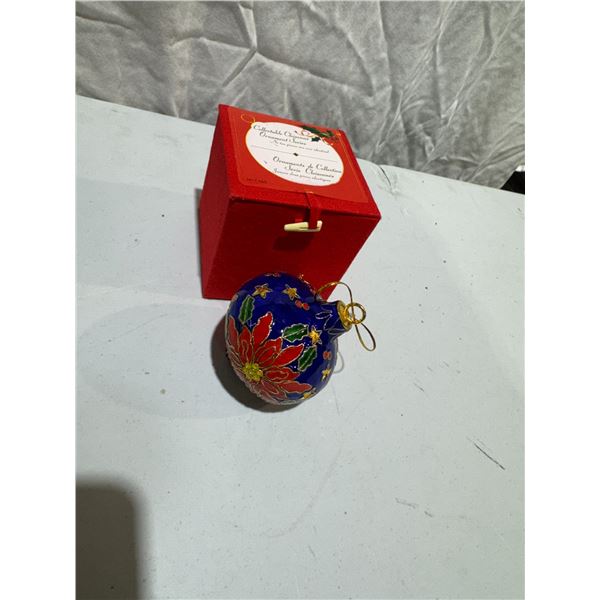 Collectible Closing ornament series ornament