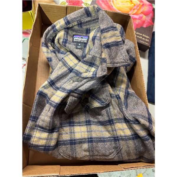 Medium PATAGONIA organic cotton shirt