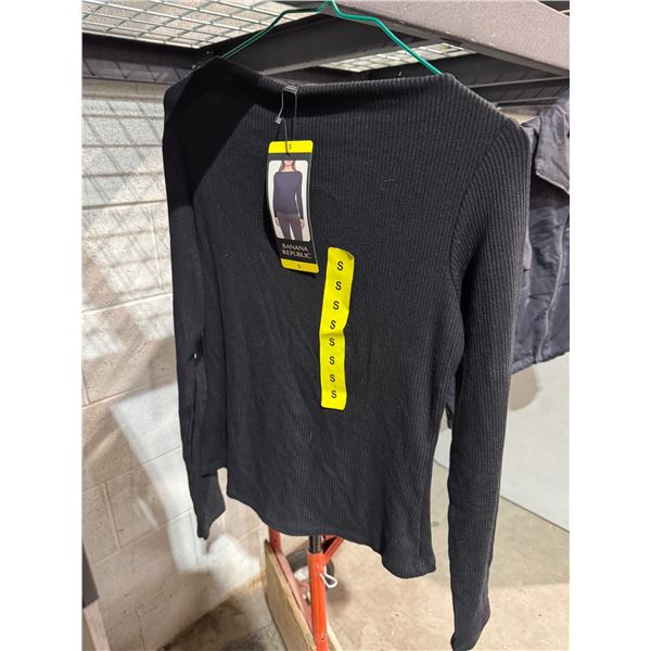 NWT banana Republic sweater size small
