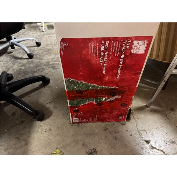 Pre-lit Christmas tree