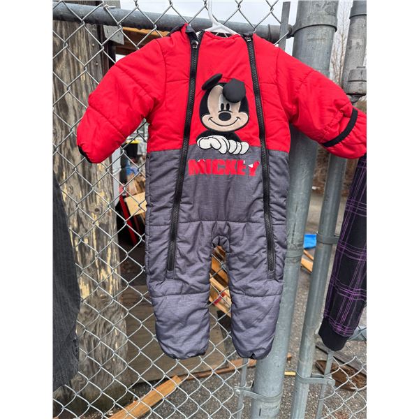 Baby Disney size 12 to 18 months