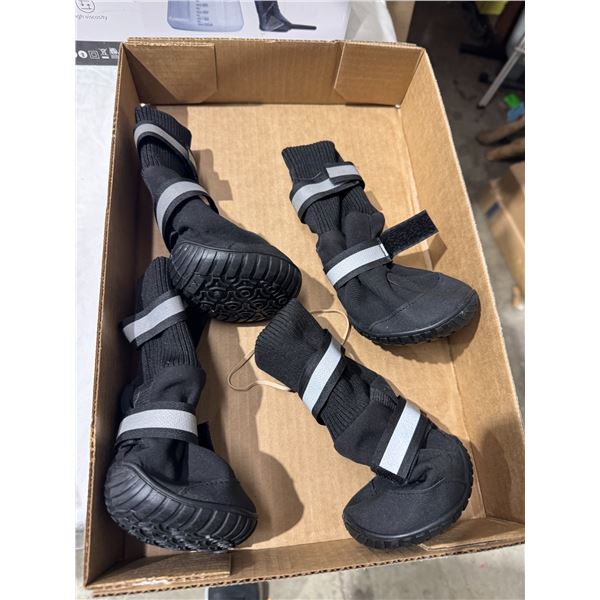 Pet shoes size XL