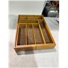 Image 1 : Adjustable bamboo tray