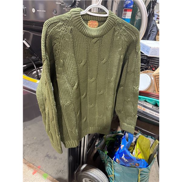 Vintage JAEGER made in Great Britain all wool sweater size 40