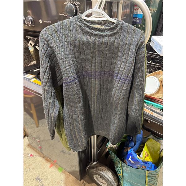 L. L. Been 100%. Wool sweater size small