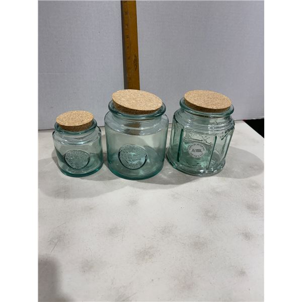 Canister/lidded jars