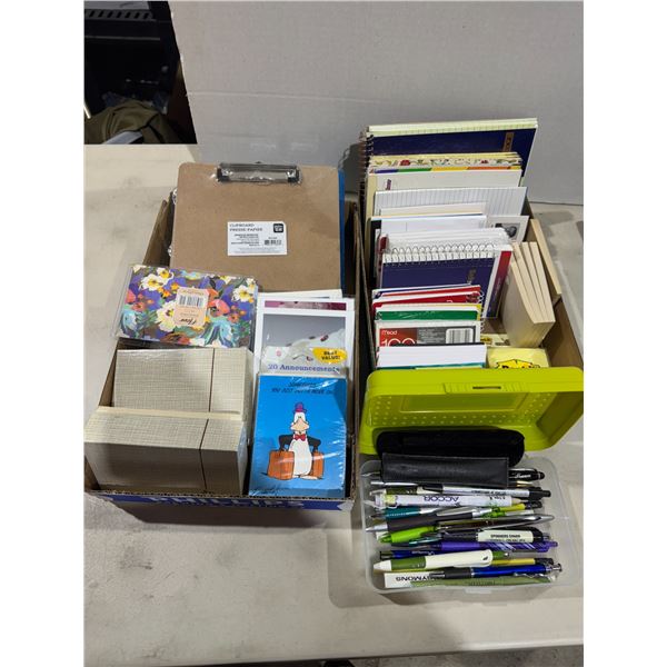  stationary cards and pens