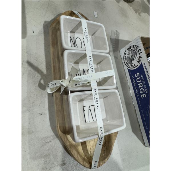 Snack tree and dishes