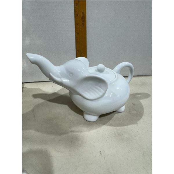 Elephant teapot
