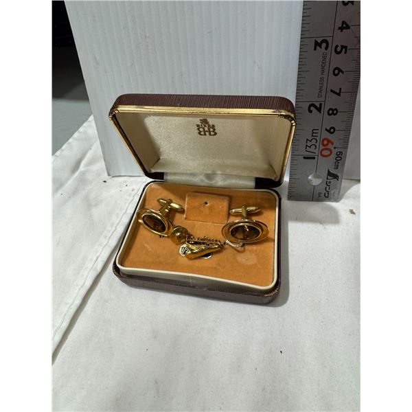 Vintage, Burkes, Goldfield, cufflinks, and Tie clip